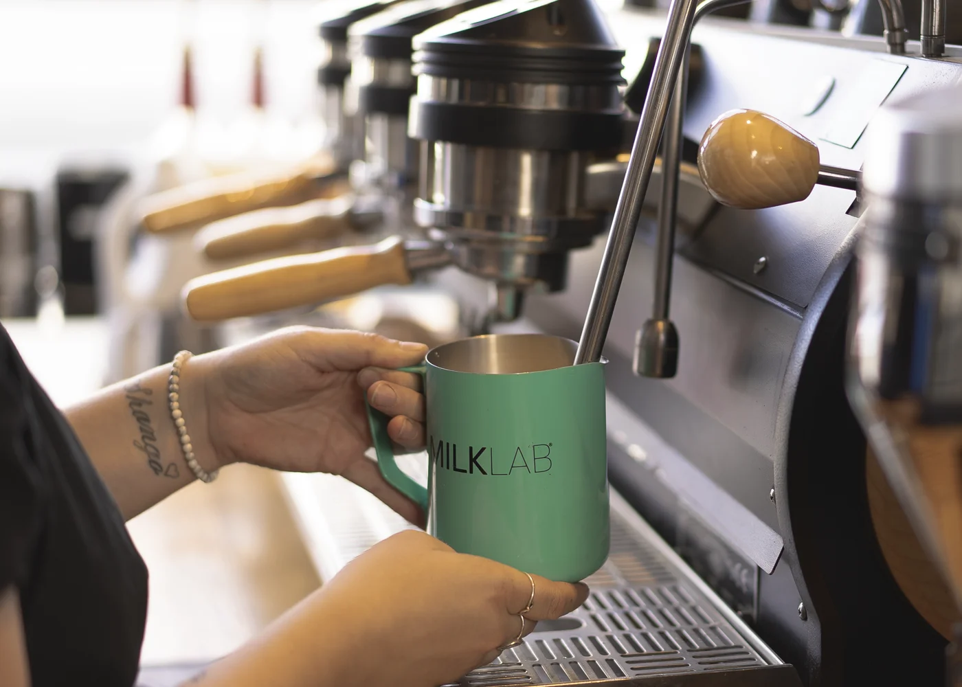 Milklab, barista skills, stretching & heating milk for coffee